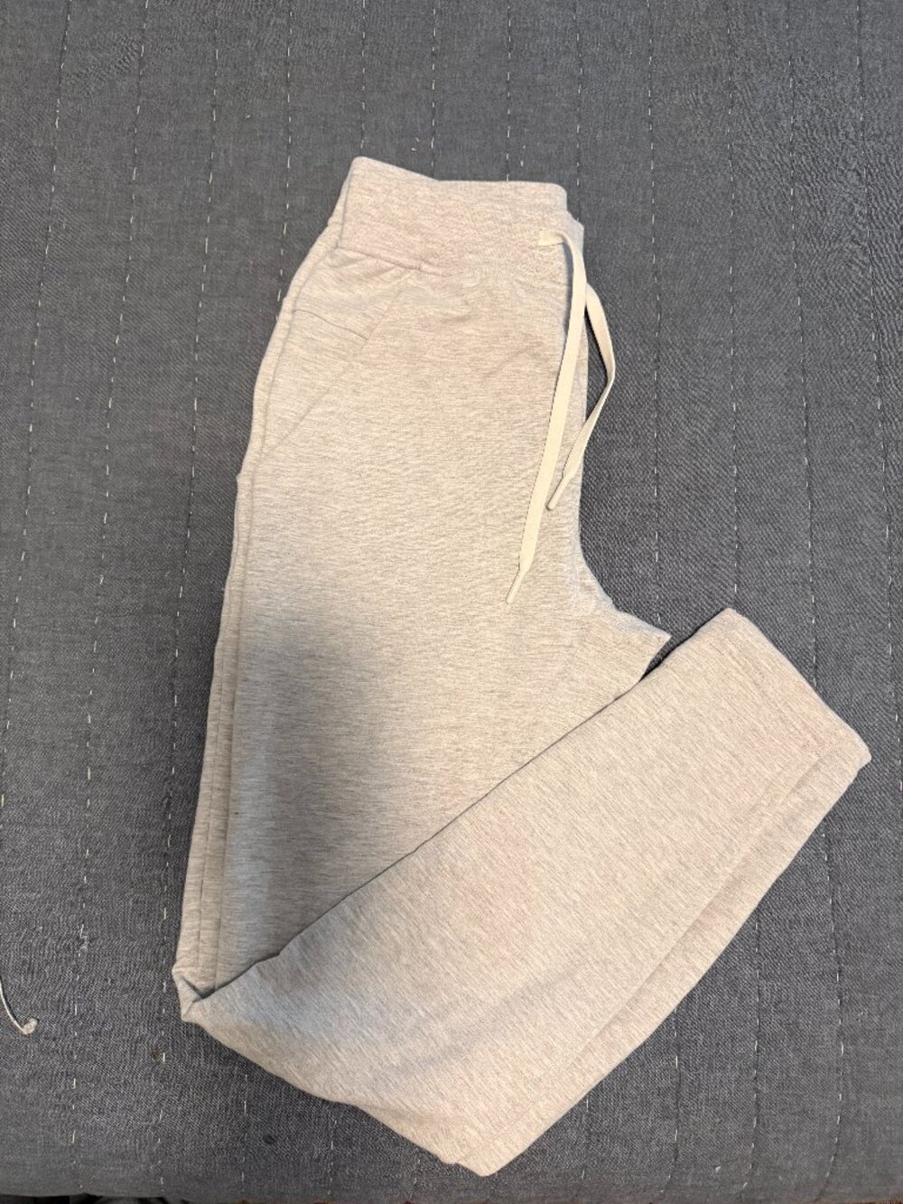 Lululemon Men’s Heather Gray Slim Tapered Jogger Pants